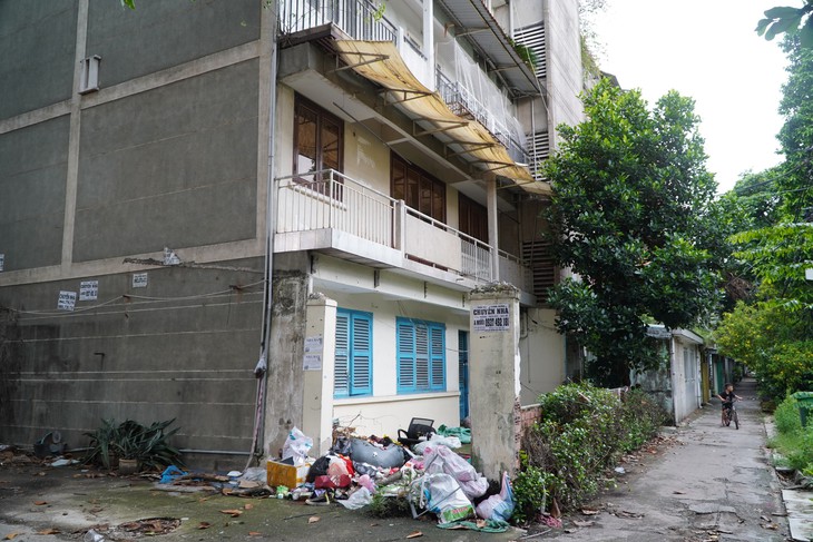 Chung cư Thanh Đa dần vắng bóng người sau nửa thế kỷ nhộn nhịp - Ảnh 4.