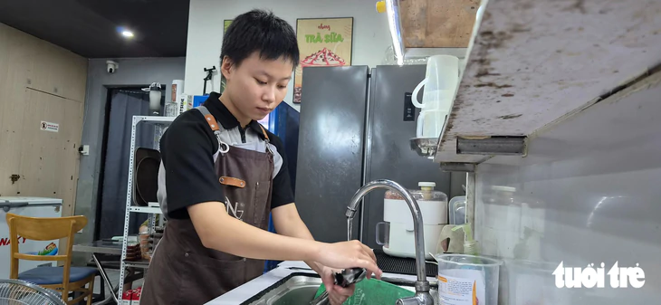 Rời trại mồ côi về nhặt ve chai cùng ngoại, nay Như đậu Đại học Huế - Ảnh 7.