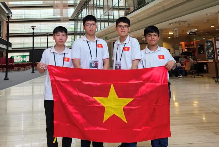 Thưởng tới 525 triệu đồng cho giáo viên có học sinh đoạt giải quốc tế - Ảnh 1.