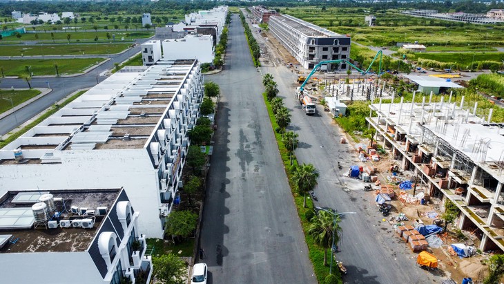 Đi mua đất, ngoài giấy chứng nhận cần tìm hiểu những gì? - Ảnh 2.