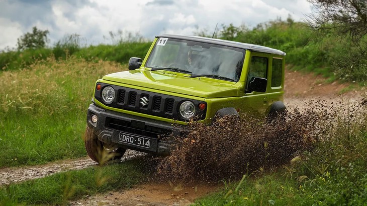 Đắt gần gấp đôi, Toyota Land Cruiser FJ vẫn bán chạy hơn Suzuki Jimny ở Việt Nam - Ảnh 2.
