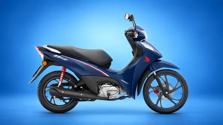 Honda có xe số lạ đời: Dáng như Wave, phanh bằng hai tay như xe ga - Ảnh 2.