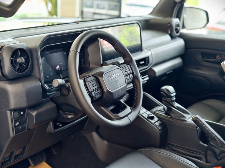 Đắt gần gấp đôi, Toyota Land Cruiser FJ vẫn bán chạy hơn Suzuki Jimny ở Việt Nam - Ảnh 6.