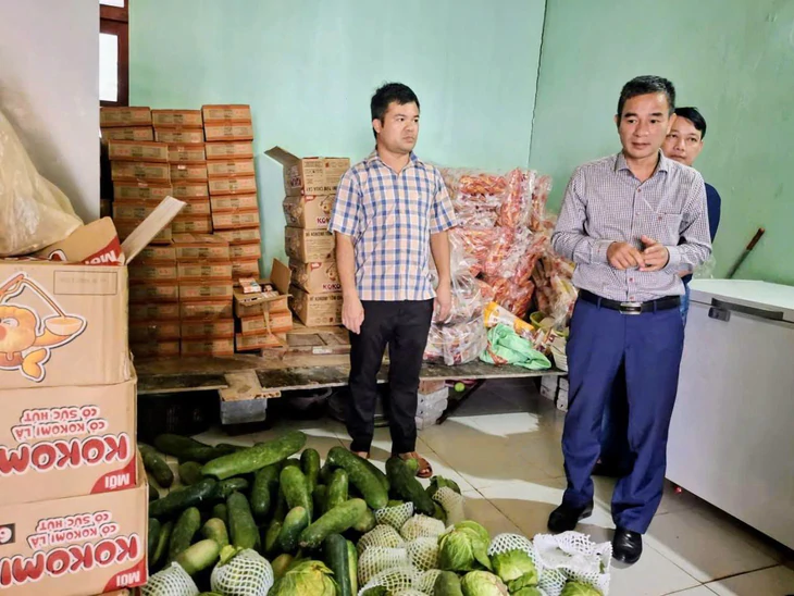Quảng Trị mưa lớn, nhiều nơi bị chia cắt, hộ dân được di dời - Ảnh 5.