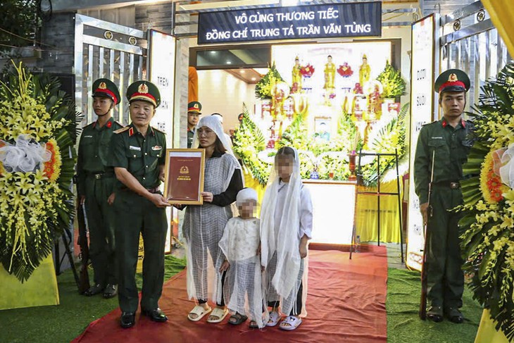 Truy thăng quân hàm Trung tá đối với Thiếu tá Trần Văn Tùng - Ảnh 2.