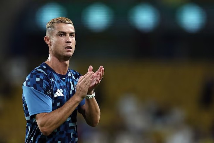 Ronaldo đòi cấm vĩnh viễn CĐV xúc phạm Diogo Jota - Ảnh 1.