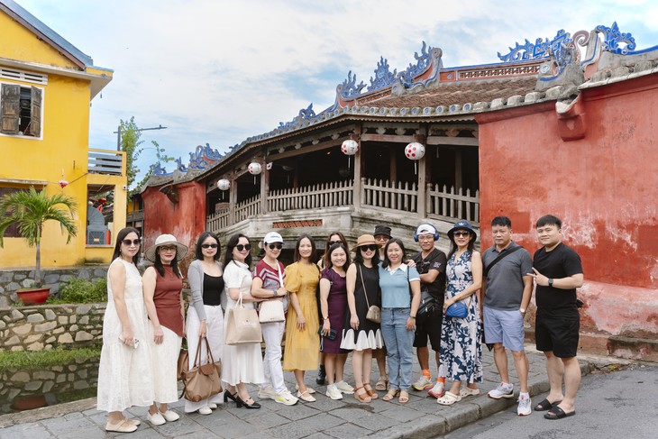 Lãnh đạo, trưởng phòng, người có vai trò tại doanh nghiệp được Đà Nẵng mới đến trải nghiệm du lịch hội họp - Ảnh 1.