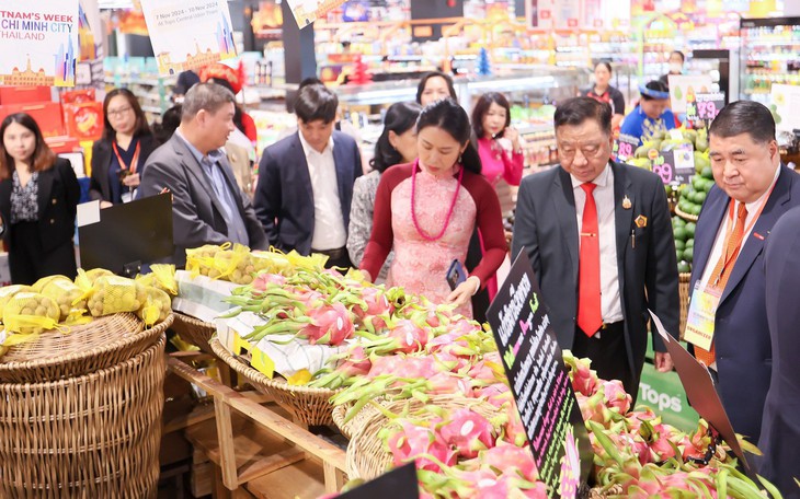 Thương hiệu tôi yêu: Bữa cơm gia đình gắn liền với Nước mắm nhỉ cá cơm Bà Hai - Ảnh 2.