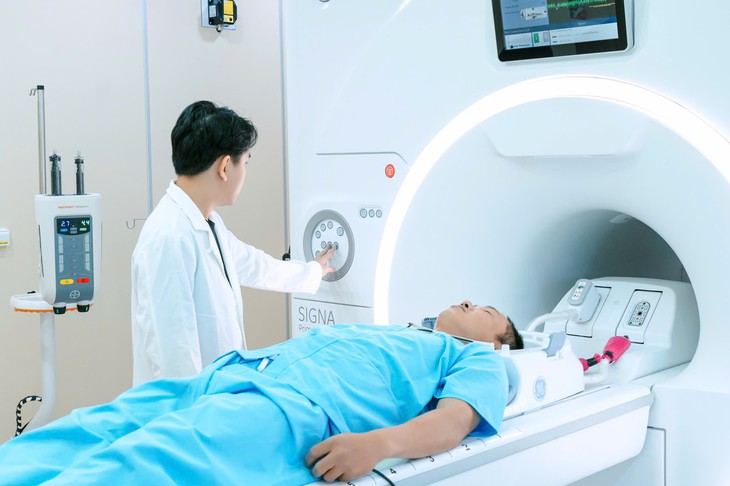 Bệnh viện Hoàn Mỹ Đà Lạt ứng dụng MRI tích hợp AI chẩn đoán bệnh - Ảnh 1.