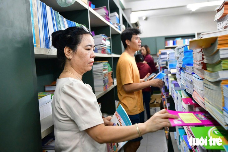 Đến ngày 14-9, cả nước còn thiếu hơn 3,9 triệu cuốn sách giáo khoa - Ảnh 1.