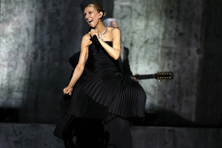 Céline Dion diện 500 carat đá quý cho màn tái xuất sau 6 năm mắc bệnh lạ - Ảnh 2.