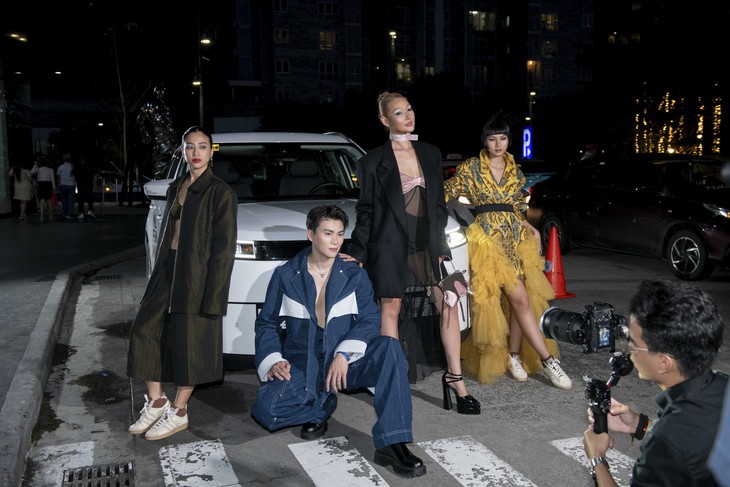 Diệp Linh Châu mang yếm Việt, rèm tái sinh đến Manila Fashion Week - Ảnh 6.
