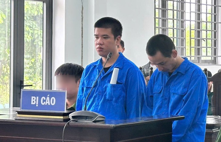 Dựng màn bán vàng lừa hơn 372 triệu đồng, tặng bạn gái 209 triệu - Ảnh 1.