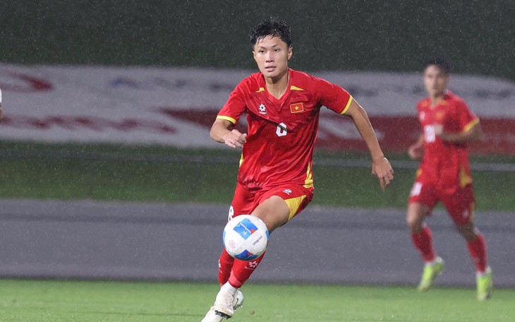 U23 Trung Quốc thắng chật vật tại Asiad 20 nhờ lão tướng 37 tuổi - Ảnh 2.