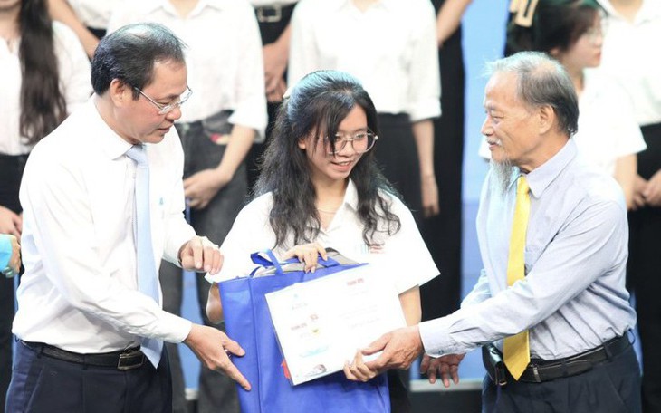 Học bổng Tiếp sức đến trường - một 'biên niên sử' của nghị lực - Ảnh 3.