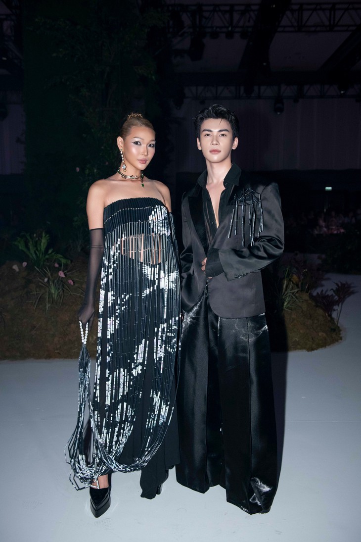 Diệp Linh Châu mang yếm Việt, rèm tái sinh đến Manila Fashion Week - Ảnh 5.
