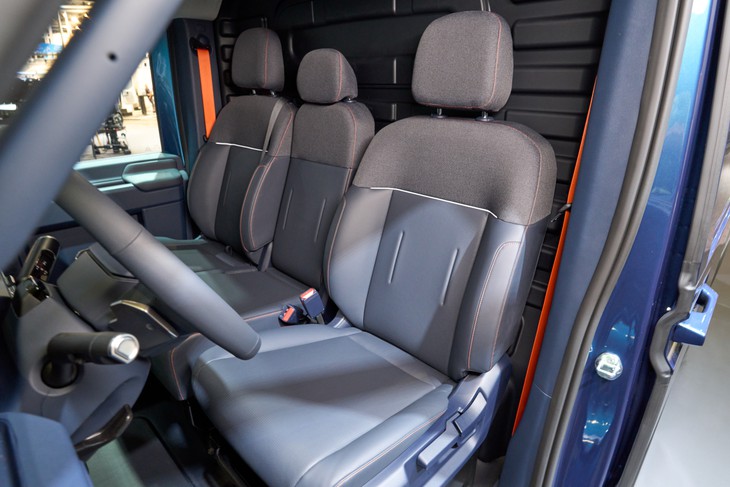 Xe điện mới cạnh tranh Ford Transit:  - Ảnh 6.