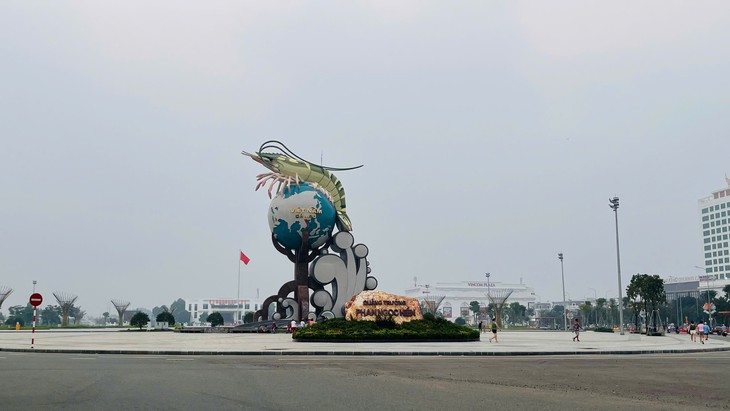 Vì sao bầu trời nhiều nơi ở miền Tây mờ đục hai ngày qua? - Ảnh 2.