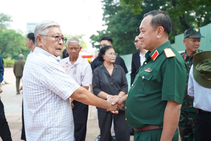 Tổ chức lễ truy điệu liệt sĩ ở công viên Lê Thị Riêng vào tháng 10 - Ảnh 2.