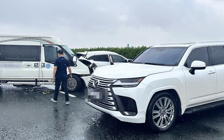 Người dân báo Cục trưởng CSGT xe khách chở gấp đôi số người quy định, tài xế và chủ xe bị phạt 174 triệu - Ảnh 3.