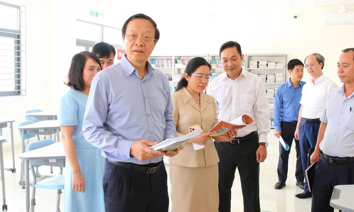Đắk Lắk đề xuất xe đưa đón học sinh cách trường 18km - Ảnh 1.
