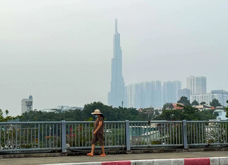 Bộ Nông nghiệp và Môi trường lý giải hiện tượng trời mờ đục ở Nam Bộ - Ảnh 2.