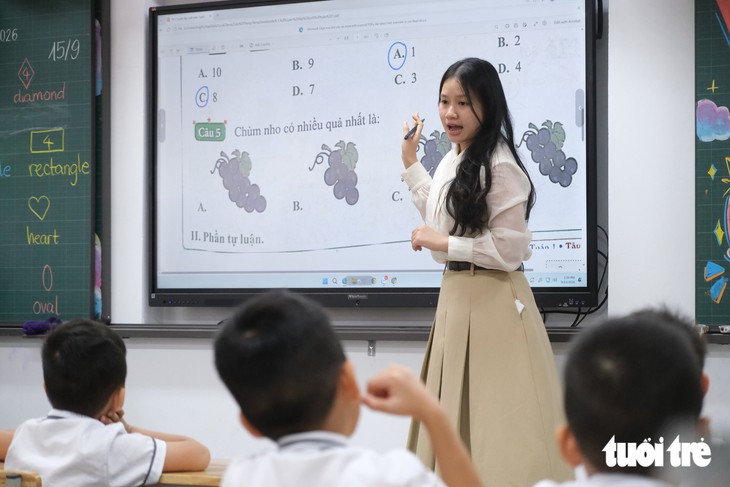 Trường tiểu học công lập 194 tỉ gây sốt với bếp ăn sáng choang, phòng nghỉ bán trú 'xịn sò' - Ảnh 10.