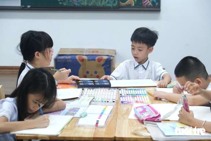 Trường tiểu học công lập 194 tỉ gây sốt với bếp ăn sáng choang, phòng nghỉ bán trú 'xịn sò' - Ảnh 41.