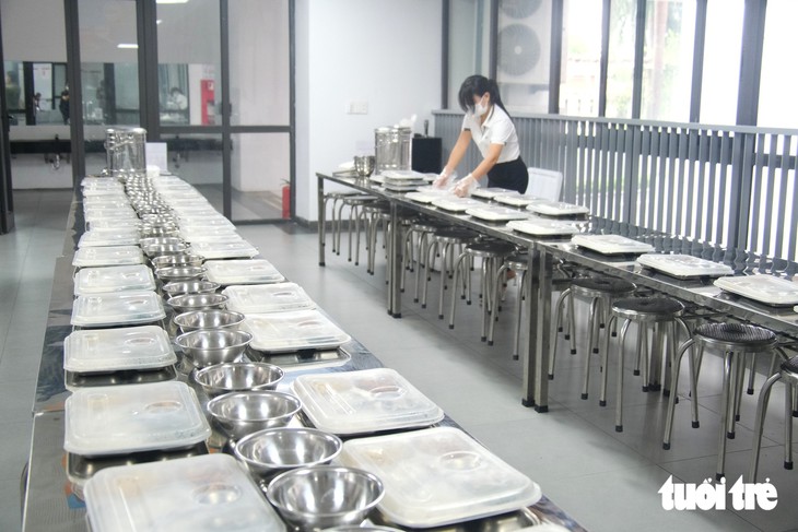 Trường tiểu học công lập 194 tỉ gây sốt với bếp ăn sáng choang, phòng nghỉ bán trú 'xịn sò' - Ảnh 15.