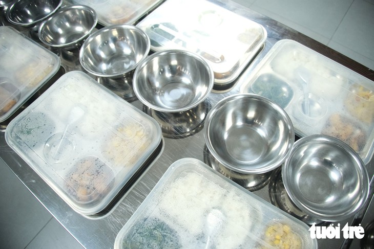 Trường tiểu học công lập 194 tỉ gây sốt với bếp ăn sáng choang, phòng nghỉ bán trú 'xịn sò' - Ảnh 17.