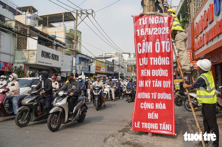 TP.HCM cấm ô tô một chiều đường Tân Kỳ Tân Quý để thi công metro số 2 từ hôm nay - Ảnh 4.