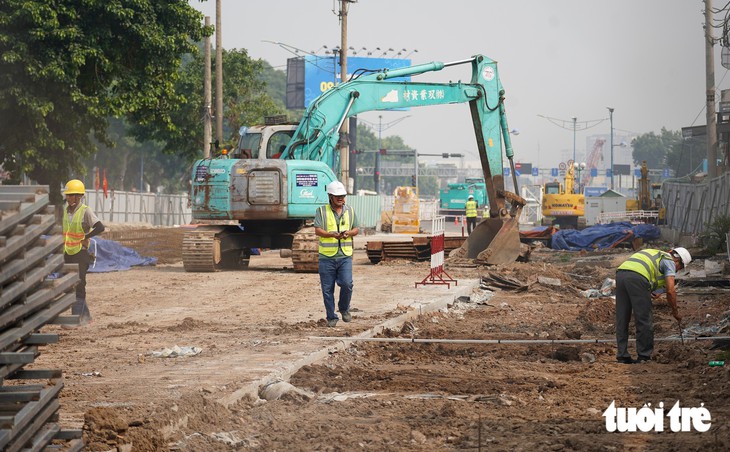 TP.HCM cấm ô tô một chiều đường Tân Kỳ Tân Quý để thi công metro số 2 từ hôm nay - Ảnh 2.