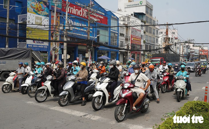 TP.HCM cấm ô tô một chiều đường Tân Kỳ Tân Quý để thi công metro số 2 từ hôm nay - Ảnh 9.
