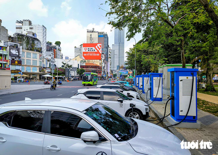 Luật Phát triển đô thị mở một hướng mới cho bãi xe ngầm, cao tầng ở TP.HCM - Ảnh 1.