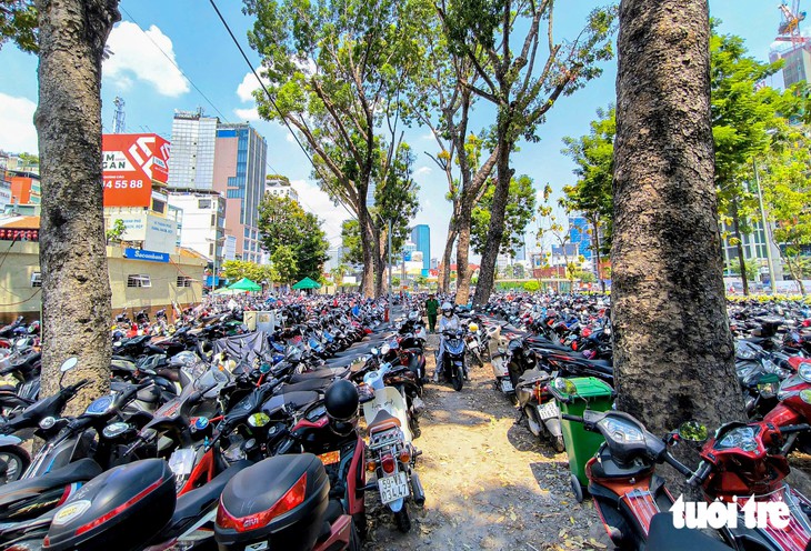 Luật Phát triển đô thị mở một hướng mới cho bãi xe ngầm, cao tầng ở TP.HCM - Ảnh 2.