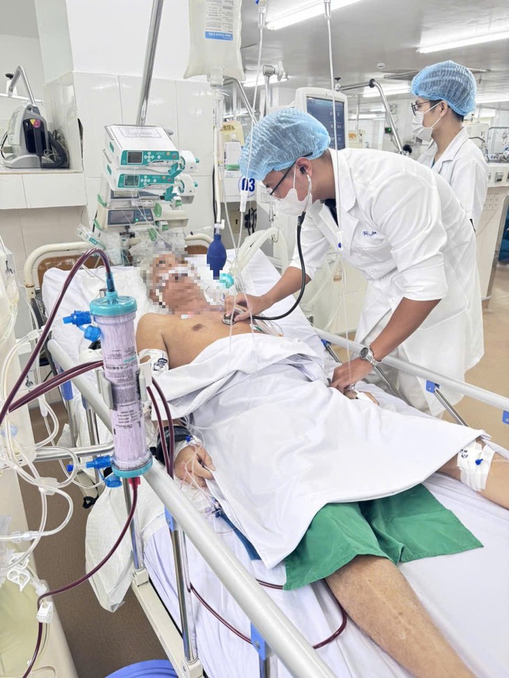 Sau mỗi ca bệnh xấu đi, bác sĩ thêm một lớp học  - Ảnh 1.