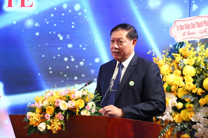 Thứ trưởng Bộ Y tế Đỗ Xuân Tuyên: Số ca bệnh giảm nhưng nhiệm vụ phải tăng lên - Ảnh 1.