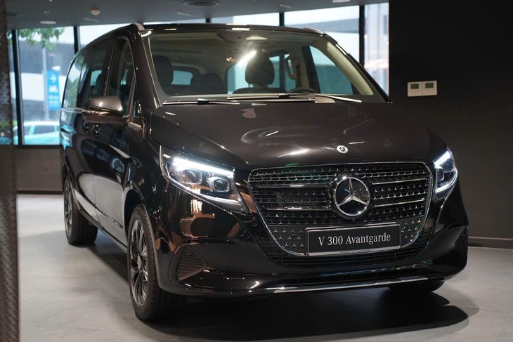 Tin tức giá xe: Mercedes-Benz V-Class giảm giá kỷ lục ở đại lý - Ảnh 1.