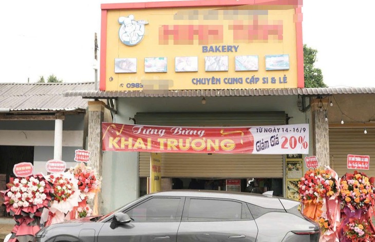 Vụ 46 người nghi ngộ độc tại Quảng Trị: Mẹ và vợ chủ tiệm cũng nhập viện vì ăn mì - Ảnh 1.