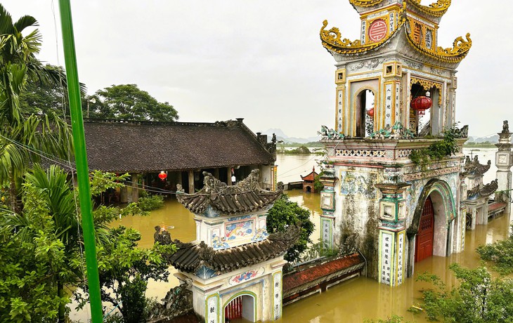 Nước sông Hoàng Long đạt đỉnh, sông Đáy tiếp tục lên, cảnh báo ngập lụt trên diện rộng - Ảnh 3.