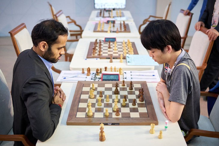 Kỳ thủ trẻ của Thái Lan gây bất ngờ tại ván 1 Olympiad cờ vua - Ảnh 1.