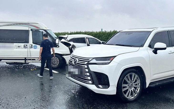 Việt Nam phạt tới 14 triệu đã là gì: Triệu phú bị phạt tới hơn 3,5 tỉ đồng vì chạy quá tốc độ - Ảnh 3.