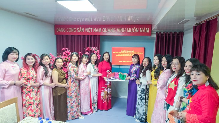 Áo dài Việt Nam đến với phụ nữ Belarus tại Minsk - Ảnh 4.