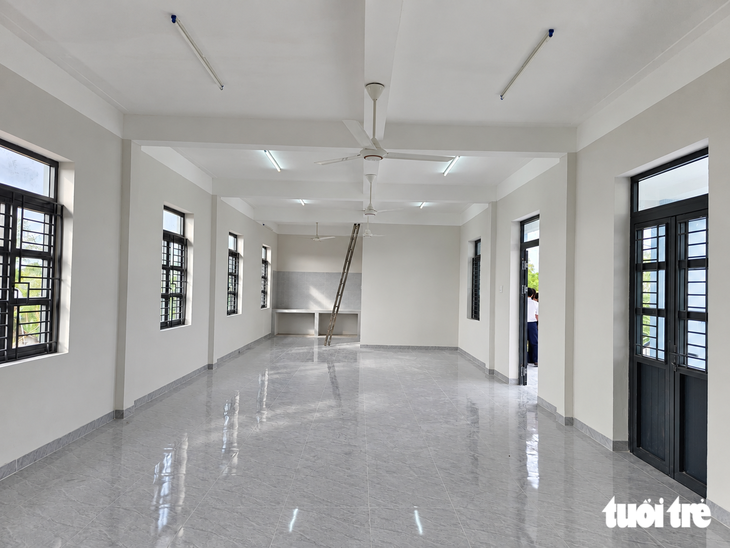 Niềm vui trong những căn nhà sinh hoạt cộng đồng kết hợp tránh lũ mới ở Đắk Lắk - Ảnh 9.