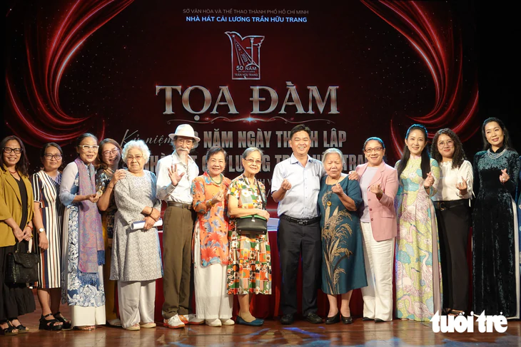 Vị thế nào cho Nhà hát cải lương Trần Hữu Trang trong phát triển công nghiệp văn hóa ở TP.HCM? - Ảnh 4.