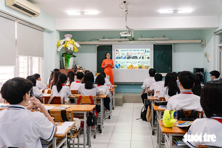 Trường sau sáp nhập: Học sinh học ở đâu, ăn ngủ thế nào? - Ảnh 1.