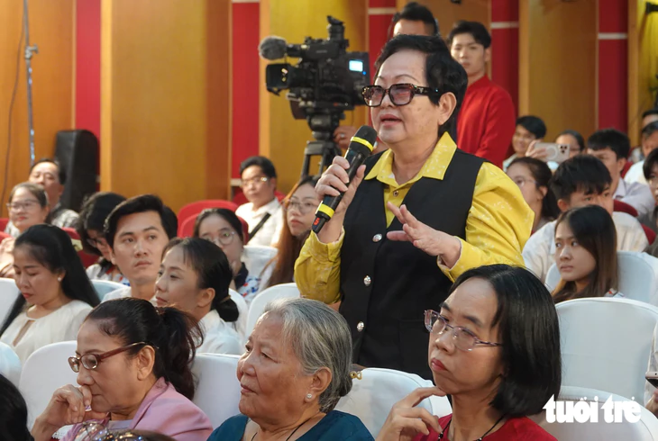 Hoa Hạ nhớ vị giám đốc ‘chịu chơi’ để có cải lương hoành tráng Kim Vân Kiều, Chiếc áo thiên nga - Ảnh 3.