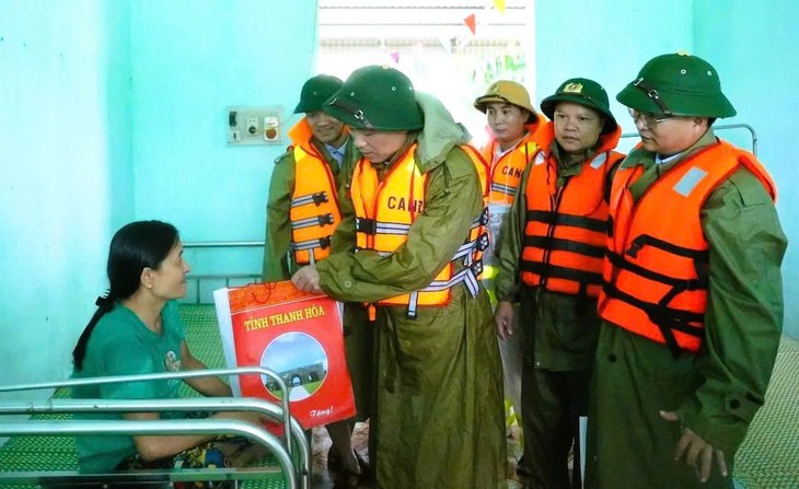 3 người chết, hơn 16.000 nhà dân Hà Nội, Ninh Bình, Thanh Hóa, Phú Thọ ngập trong lũ - Ảnh 5.
