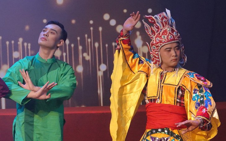 Hoa Hạ nhớ vị giám đốc ‘chịu chơi’ để có cải lương hoành tráng Kim Vân Kiều, Chiếc áo thiên nga - Ảnh 2.