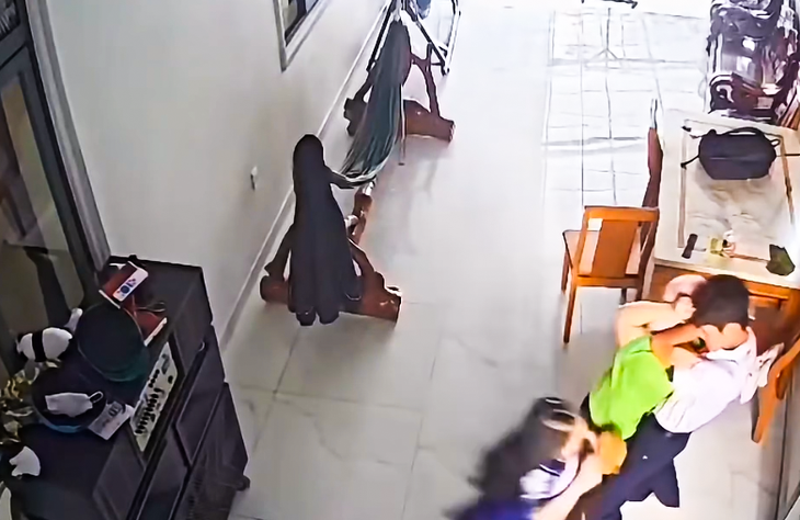 Vụ nam học sinh ở Phú Quốc siết cổ người thân: Lãnh đạo Sở Giáo dục và đào tạo An Giang nói gì? - Ảnh 1.
